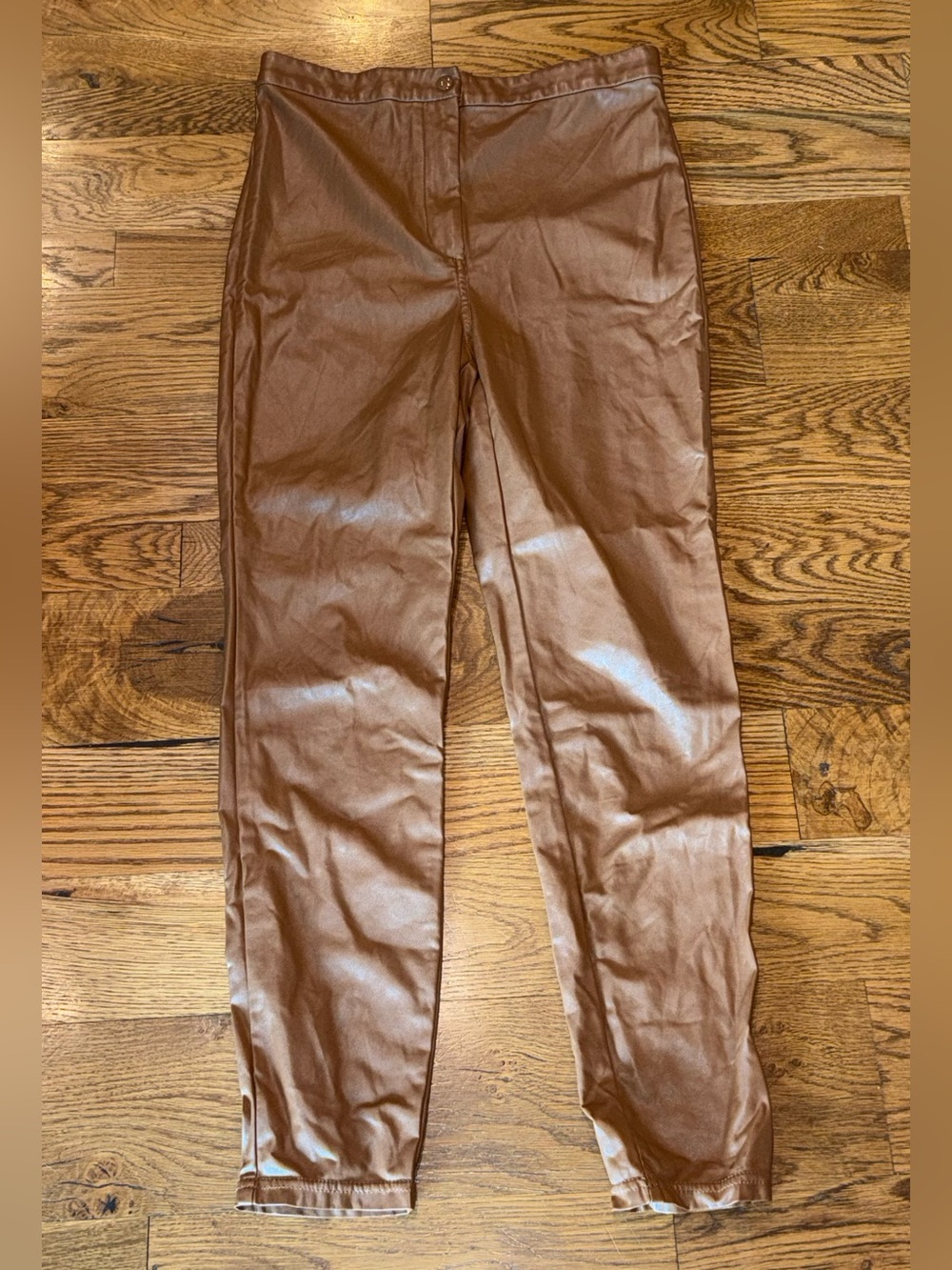 Wilfred. Vegan Leather Slim Tapered Pants. Caramel. Size 8.